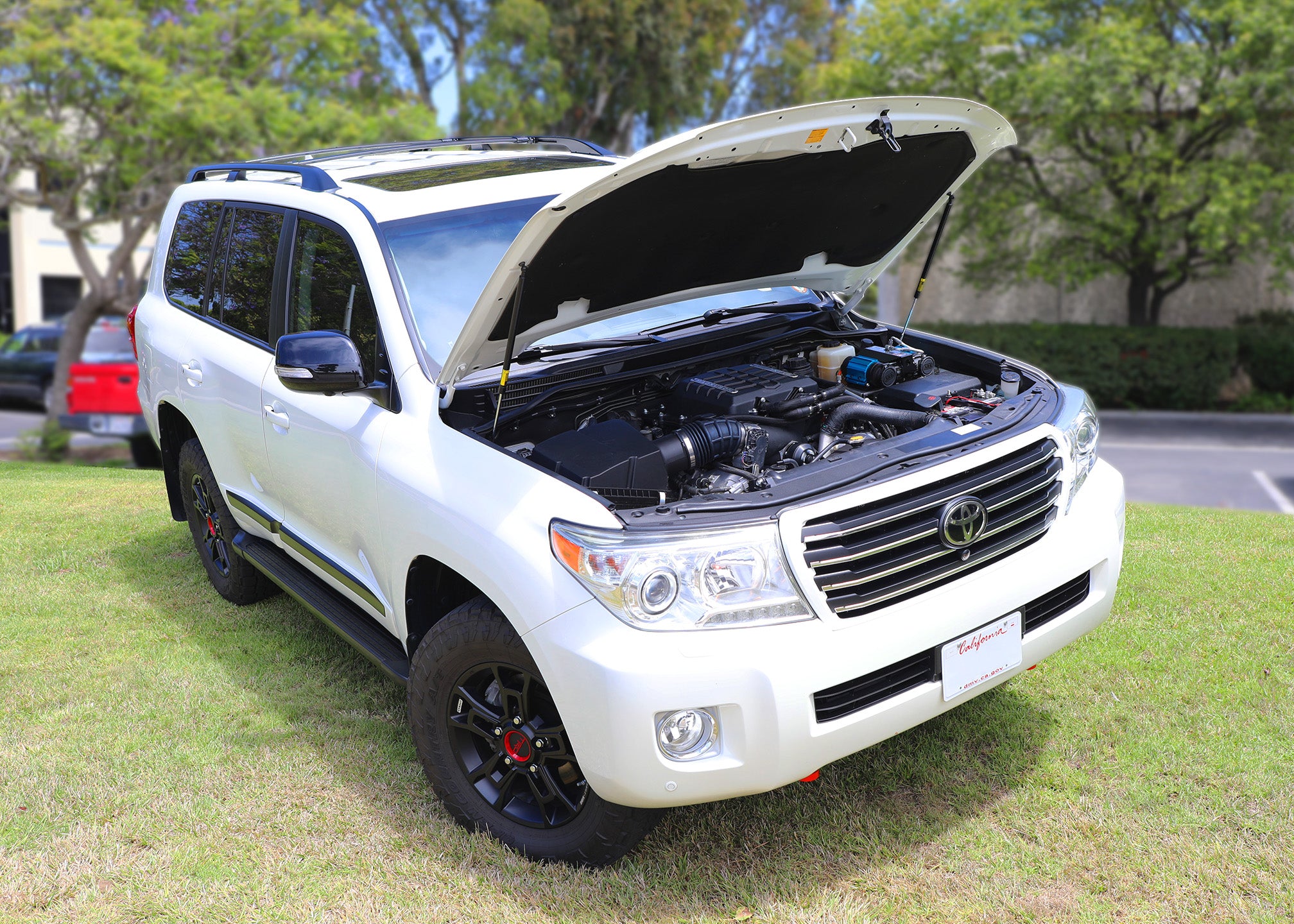 Magnum TVS2650 Toyota Land Cruiser/ Lexus LX570 Supercharger System
